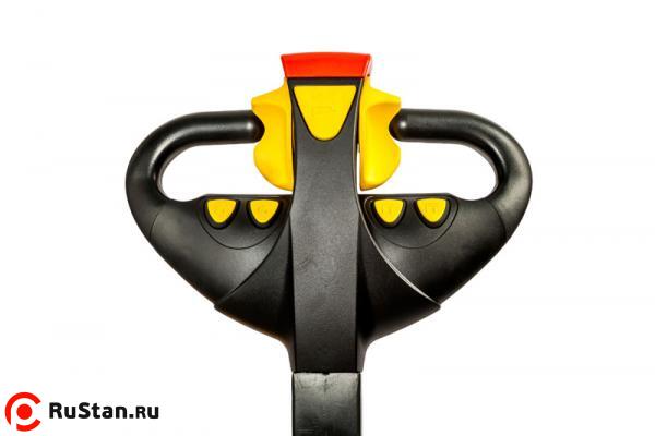 Штабелер электрический самоходный TOR 1,0т 3,3м WS10S-3300 фото №3 Штабелер электрический самоходный TOR 1,0т 3,3м WS10S-3300 фото №3
