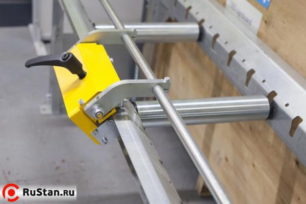 Упор с ручным измерительным устройством ZO для рольганга Stalex Z фото №8 Упор с ручным измерительным устройством ZO для рольганга Stalex Z фото №8