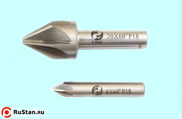 Зенковка d 20,0х28.0х 64 конус 60° dхв=10мм Р18 ц/х Z=6 DIN334A "CNIC" фото №1 Зенковка d 20,0х28.0х 64 конус 60° dхв=10мм Р18 ц/х Z=6 DIN334A "CNIC" фото №1