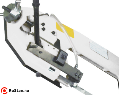 Станок оснащен системой подачи СОЖ с удобно расположенной емкостью и раздельным регулированием расхода охлаждающей жидкости. фото №9 Станок оснащен системой подачи СОЖ с удобно расположенной емкостью и раздельным регулированием расхода охлаждающей жидкости. фото №9