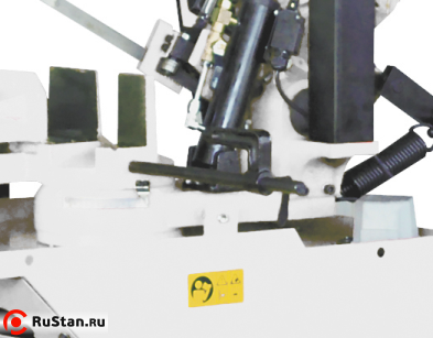 Боковой упор позволяет быстро выставить заготовку на нужный размер и получать детали с высокой степенью повторяемости. фото №10 Боковой упор позволяет быстро выставить заготовку на нужный размер и получать детали с высокой степенью повторяемости. фото №10