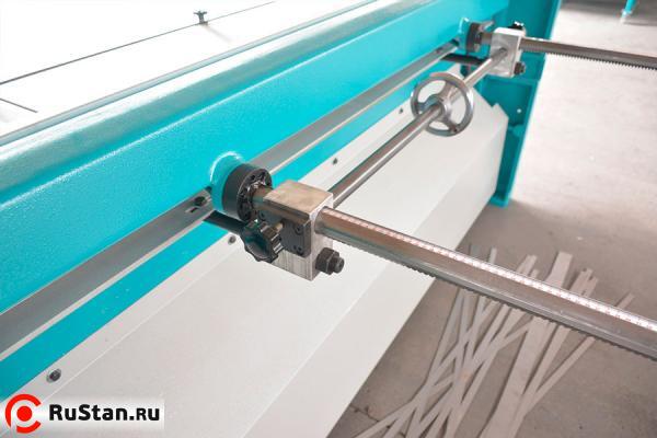 Электромеханические гильотины EMGA 1320x2,5 фото №2 EMGA 1320x2,5 фото №2