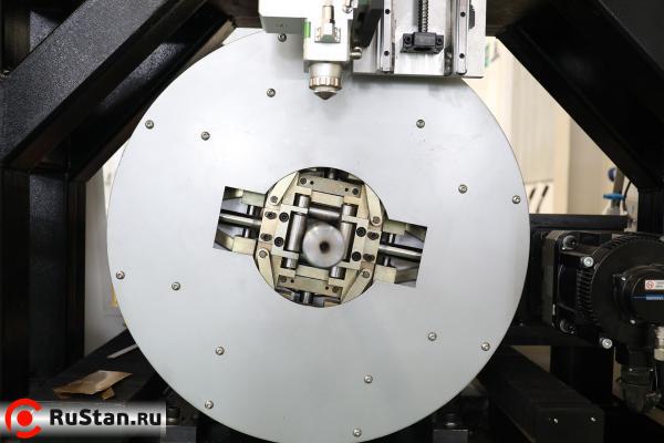 Лазерный труборез для круглых и профильных труб LF90M-3000W (IPG 3 кВт) фото №6 LF90M-3000W IPG фото №6