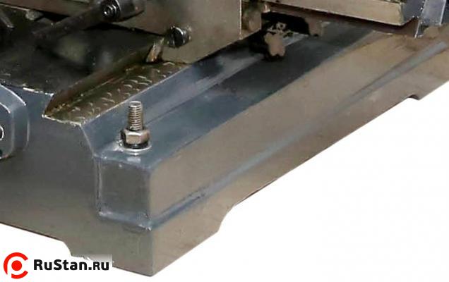 Прочная литая конструкция плотно стоит на поверхности благодаря конструктивным особенностям. фото №15 Прочная литая конструкция плотно стоит на поверхности благодаря конструктивным особенностям. фото №15