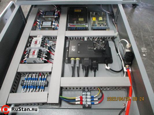 Контроллер. Ручной лазерный сварочный аппарат Raptor SFW-1500 PRO (1500Вт Raycus) фото №5 Raptor SFW-1500 PRO фото №5