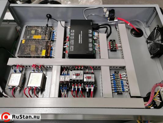 Электрошкаф Ручной лазерный сварочный аппарат Raptor SFW-3000 PRO 5в1 (3000Вт Raycus) фото №13 Электрошкаф Ручной лазерный сварочный аппарат Raptor SFW-3000 PRO 5в1 (3000Вт Raycus) фото №13