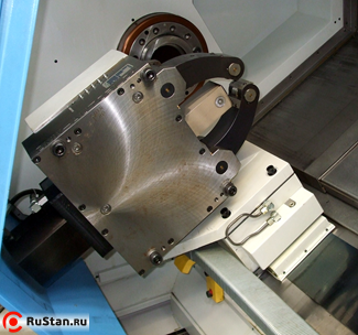 Большой гидравлический люнет (опция) фото №4 Большой гидравлический люнет (опция) фото №4