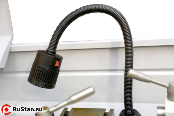 В стандартную комплектацию входит станочный светильник местного освещения. фото №6 Metal Master MASTERTURN 2860G фото №6