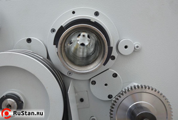 Внутренний диаметр шпинделя составляет 80 мм. фото №5 METAL MASTER Z51200 фото №5